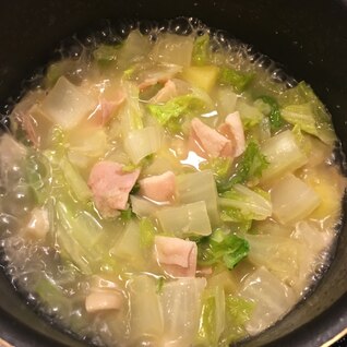 ベーコン白菜のコンソメスープ